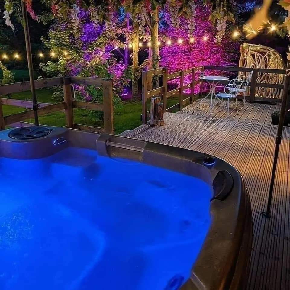 A romantic hot tub break in Yorkshire, a beautiful night time scene with lighting