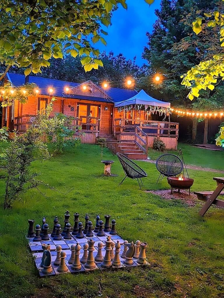 Romantic breaks near Lincolnshire woodland lodges.