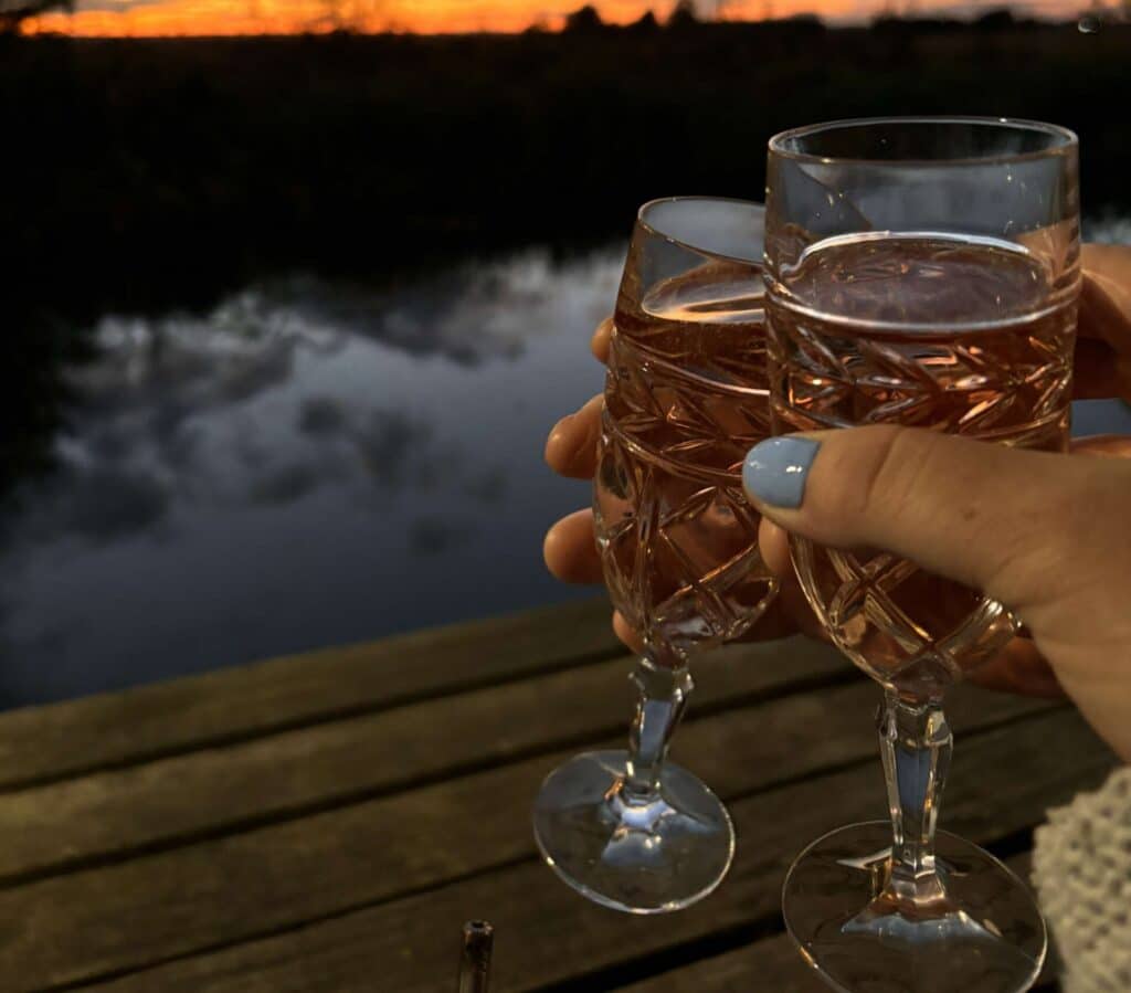 When Couples Plan Romantic UK Anniversary Getaways